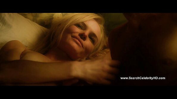 Blonde Sophia Mounds kneppet i flere stillinger indtil creampie